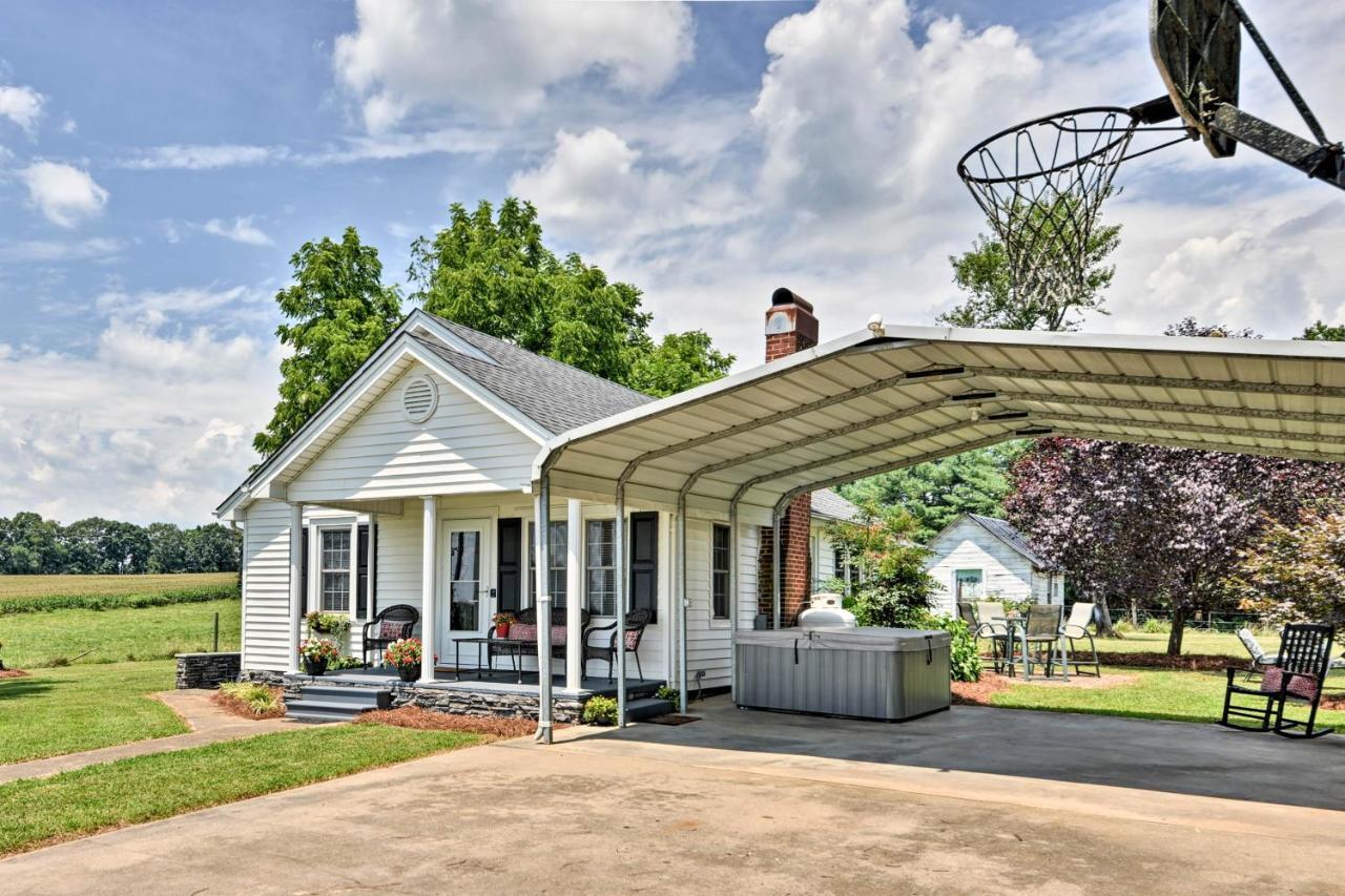 Peaceful Elkin Vacation Rental About 17 Mi To Mt Airy! Dobson Екстер'єр фото